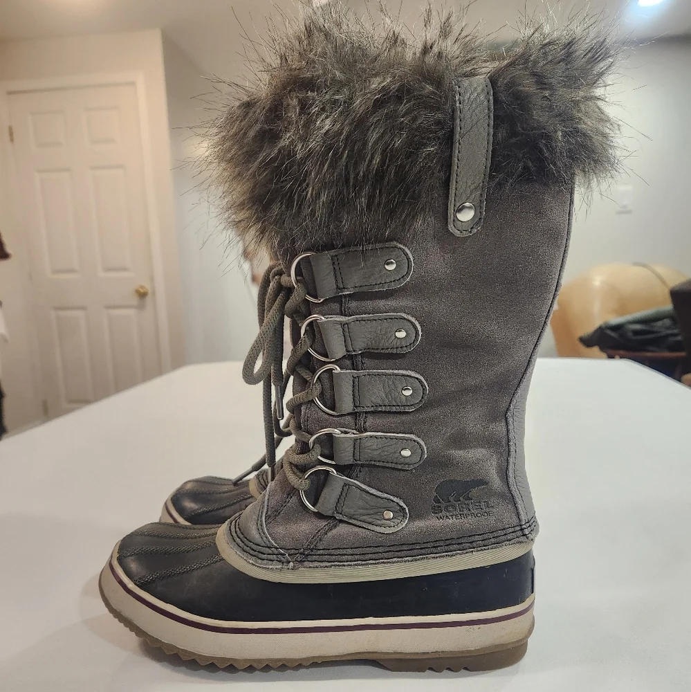 Sorel Joan Of Arctic Women's Waterproof Boot - Gray ❄️ - Picture 2 of 16